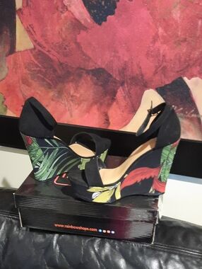 NWT Rouge! Sexy Black Floral Suede HIGH WEDGE Sandals Ankle Straps
